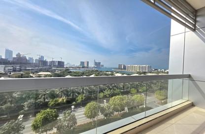 Apartment - 3 Bedrooms - 3 Bathrooms for rent in Reef Island - Capital Governorate