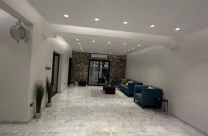 فيلا - 3 غرف نوم - 4 حمامات للايجار في جو - المحافظة الجنوبية