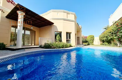 فيلا - 4 غرف نوم - 4 حمامات للايجار في الجنبية - المحافظة الشمالية