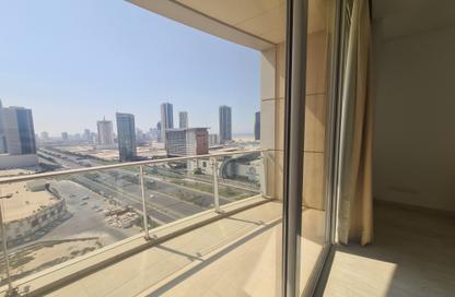 Apartment - 3 Bedrooms - 4 Bathrooms for rent in Sanabis - Manama - Capital Governorate