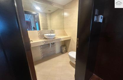 Apartment - 2 Bedrooms - 3 Bathrooms for rent in Al Juffair - Capital Governorate