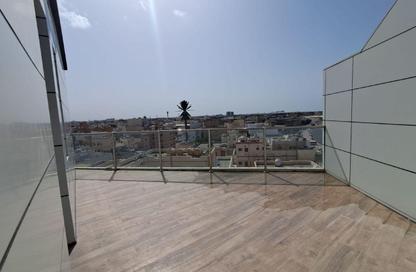 Apartment - 2 Bedrooms - 2 Bathrooms for rent in Manama Downtown - Manama - Capital Governorate