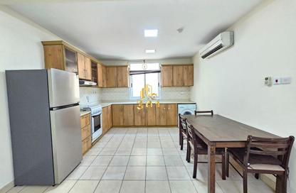 Apartment - 2 Bedrooms - 2 Bathrooms for rent in Al Juffair - Capital Governorate