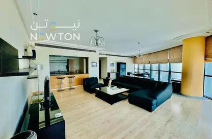 Apartment - 2 Bedrooms - 4 Bathrooms for rent in Al Juffair - Capital Governorate