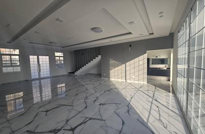 Villa - 4 Bedrooms - 5 Bathrooms for sale in Saar - Northern Governorate