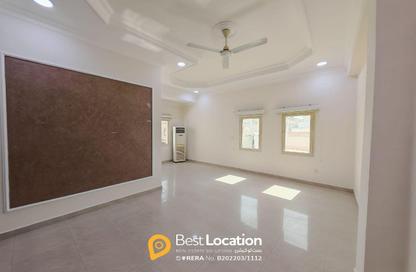Office Space - 2 Bedrooms - 2 Bathrooms for rent in Sanabis - Manama - Capital Governorate