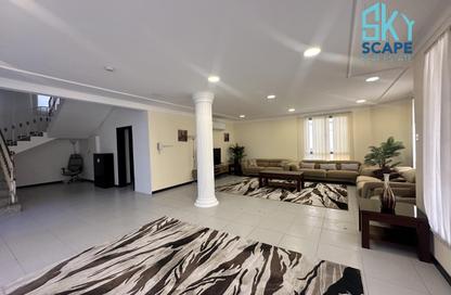 Villa - 5 - 5 for rent in Al Juffair - Capital Governorate