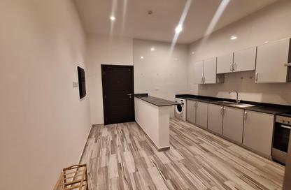 Apartment - 2 - 2 for rent in Al Juffair - Capital Governorate Apartment - 2 - 2 for rent in Al Juffair - Capital Governorate