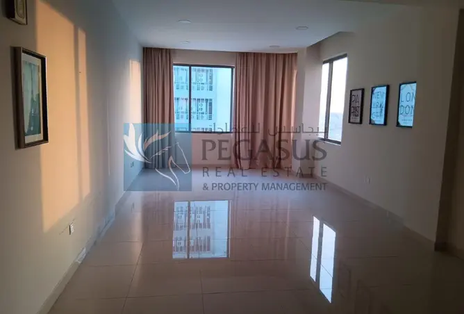 993427 - Property Image 2