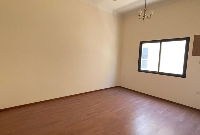 52012698 - Property Image 3