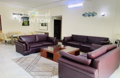 Apartment - 3 Bedrooms - 3 Bathrooms for rent in Mahooz - Manama - Capital Governorate