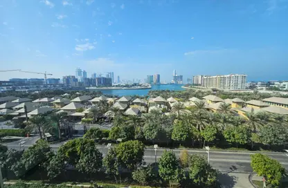 Apartment - 2 Bedrooms - 3 Bathrooms for rent in Reef Island - Capital Governorate