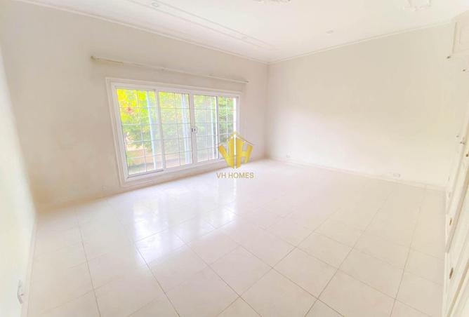 1002409 - Property Image 3