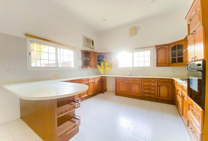 1002409 - Property Image 2