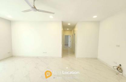 Apartment - 3 Bedrooms - 2 Bathrooms for sale in Sanad - Central Governorate