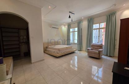 Villa - 5 - 7 for rent in Saar - Northern Governorate
