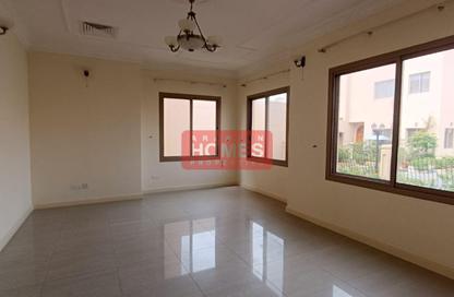 Villa - 4 Bedrooms - 3 Bathrooms for rent in Janabiya - Northern Governorate