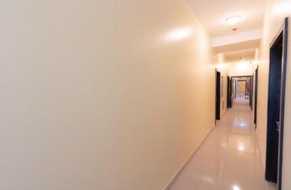 Labor Camp - Studio - 7+ Bathrooms for rent in Askar - Southern Governorate