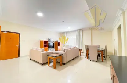 Apartment - 3 Bedrooms - 2 Bathrooms for rent in Al Juffair - Capital Governorate