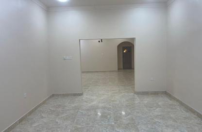 Office Space - Studio - 2 Bathrooms for rent in Sanabis - Manama - Capital Governorate