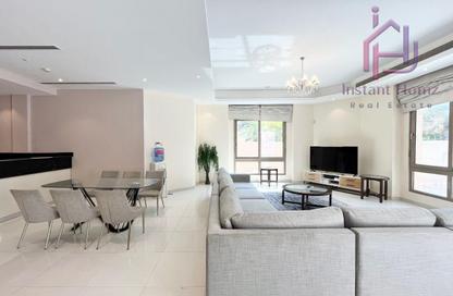 Villa - 5 Bedrooms - 7 Bathrooms for rent in Busaiteen - Muharraq Governorate