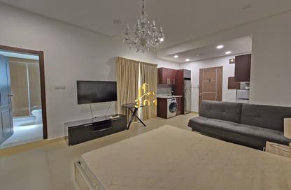 Apartment - Studio - 1 Bathroom for rent in Saar - Northern Governorate