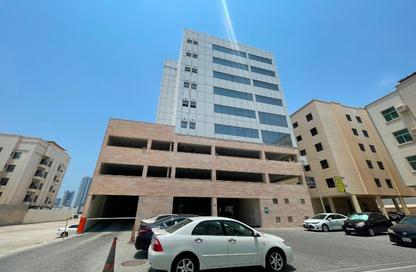 Office Space - Studio - 3 Bathrooms for rent in Sanabis - Manama - Capital Governorate