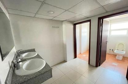 Office Space - Studio - 3 Bathrooms for rent in Sanabis - Manama - Capital Governorate