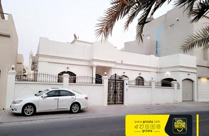 Villa - 3 - 5 for sale in Busaiteen - Muharraq Governorate