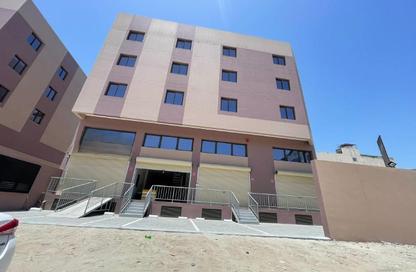 Labor Camp - Studio - 7+ Bathrooms for rent in Tubli - Central Governorate
