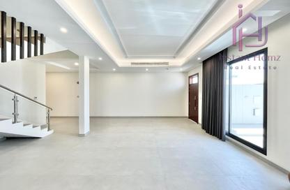 Villa - 4 Bedrooms - 5 Bathrooms for rent in Manama - Capital Governorate