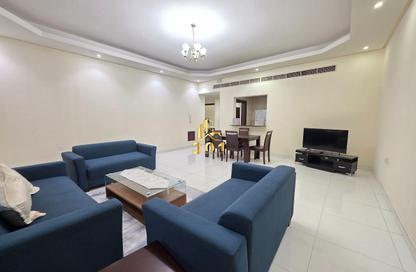 Apartment - 2 Bedrooms - 3 Bathrooms for rent in Al Burhama - Manama - Capital Governorate