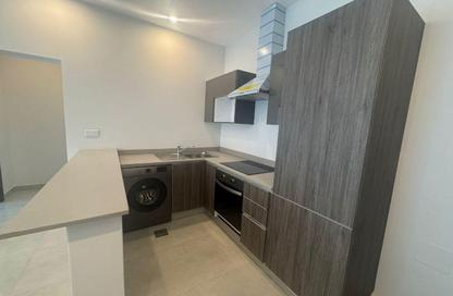 Apartment - 1 Bedroom - 2 Bathrooms for rent in Al Juffair - Capital Governorate