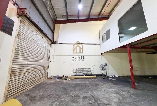 989542 - Property Image 3