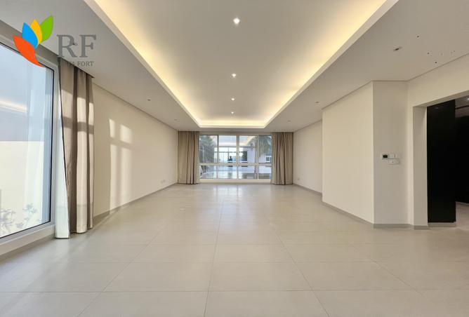 1002694 - Property Image 2