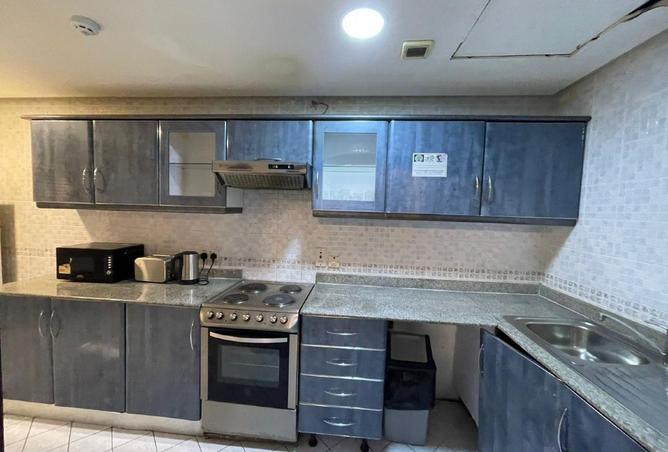 998385 - Property Image 2