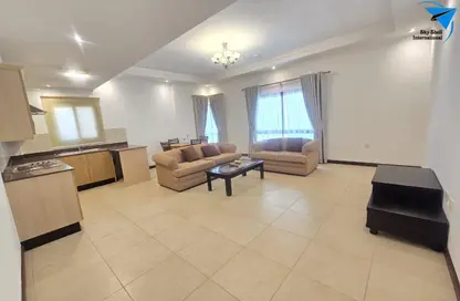 Apartment - 2 Bedrooms - 2 Bathrooms for rent in Segaya - Manama - Capital Governorate