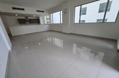 Apartment - 3 Bedrooms - 2 Bathrooms for rent in Amwaj Avenue - Amwaj Islands - Muharraq Governorate