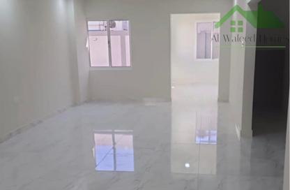 Villa - 4 - 4 for rent in Isa Town - Central Governorate