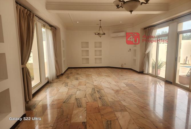 51666211 - Property Image 2