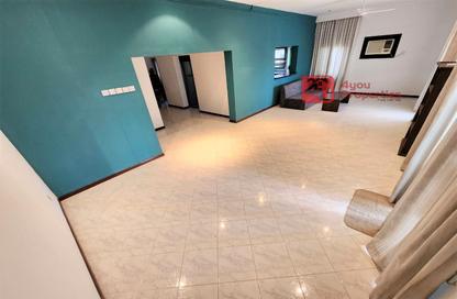 Apartment - 2 Bedrooms - 2 Bathrooms for rent in Zinj - Manama - Capital Governorate