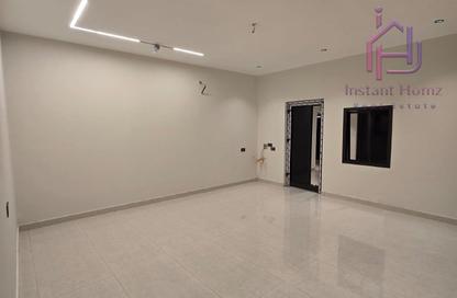 Villa - 5 - 4 for sale in Isa Town - Central Governorate