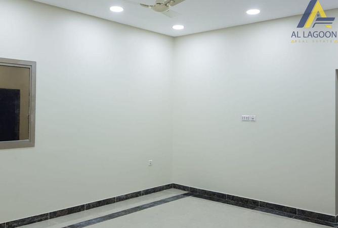 982780 - Property Image 2