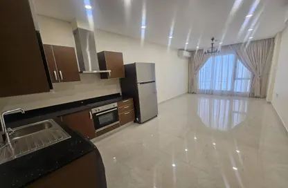 Apartment - 2 Bedrooms - 2 Bathrooms for rent in Al Burhama - Manama - Capital Governorate