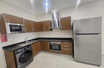 Apartment - 2 Bedrooms - 2 Bathrooms for rent in Al Burhama - Manama - Capital Governorate