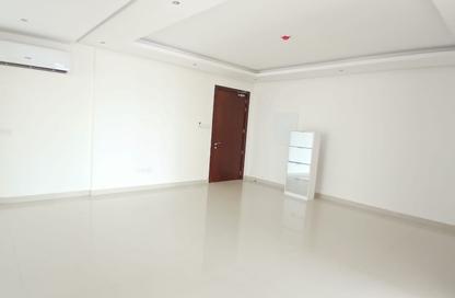 Apartment - 2 Bedrooms - 3 Bathrooms for rent in Busaiteen - Muharraq Governorate Apartment - 2 Bedrooms - 3 Bathrooms for rent in Busaiteen - Muharraq Governorate