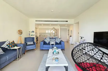 Apartment - 2 Bedrooms - 2 Bathrooms for rent in Marassi Shores Residences - Diyar Al Muharraq - Muharraq Governorate