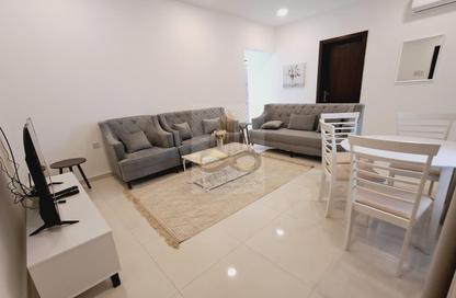 Apartment - 2 - 2 for rent in Sanabis - Manama - Capital Governorate