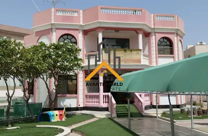 Villa - 6 Bedrooms - 5 Bathrooms for sale in Hamad Town - Northern Governorate