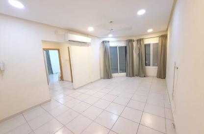 Apartment - 2 Bedrooms - 2 Bathrooms for rent in Hidd - Muharraq Governorate